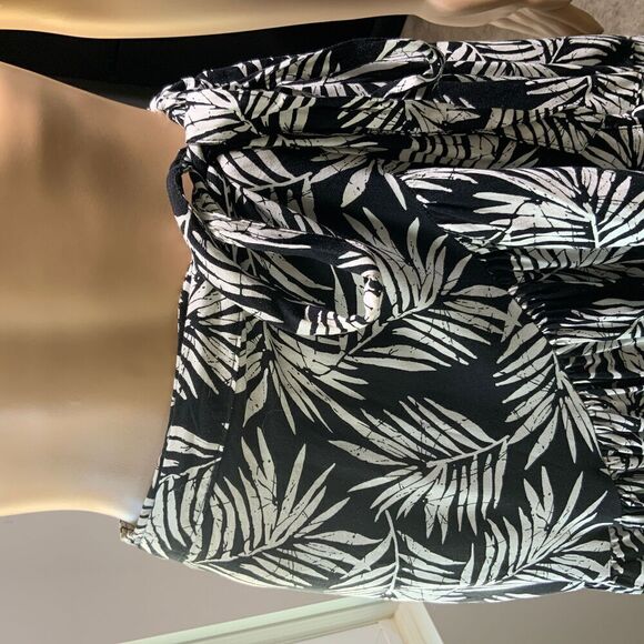 Cynthia Rowley Black White Tropical Palm Print Wrap Patterned Skirt Size Medium - Picture 2 of 13